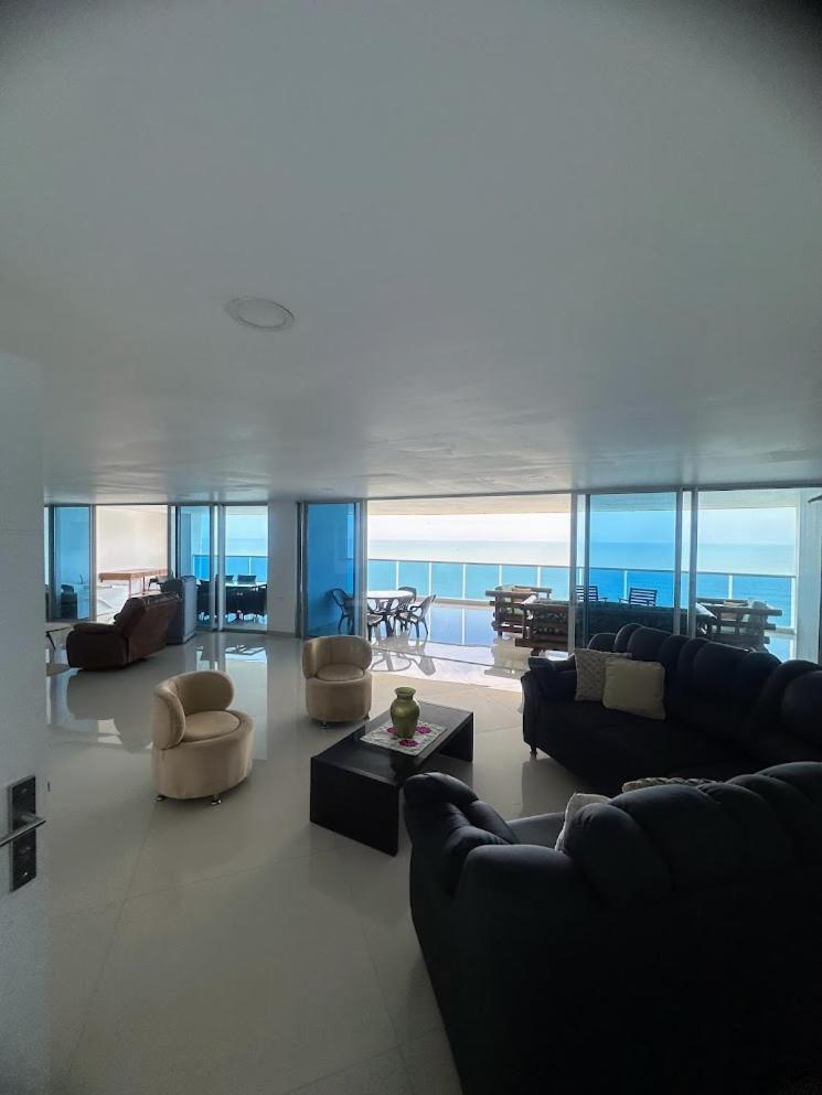 Front Ocean View Penthouse * Cartagena