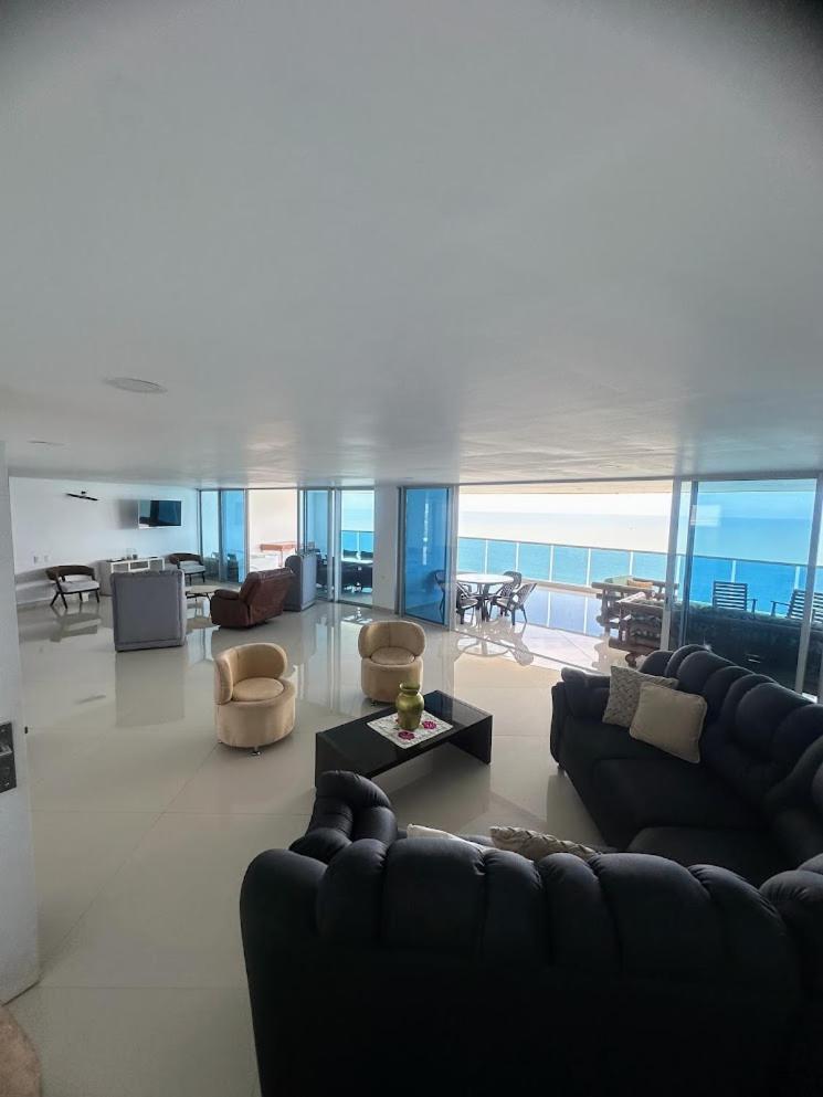Front Ocean View Penthouse *