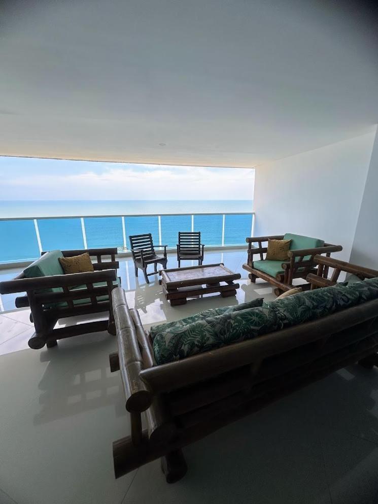 Front Ocean View Penthouse Apartamento