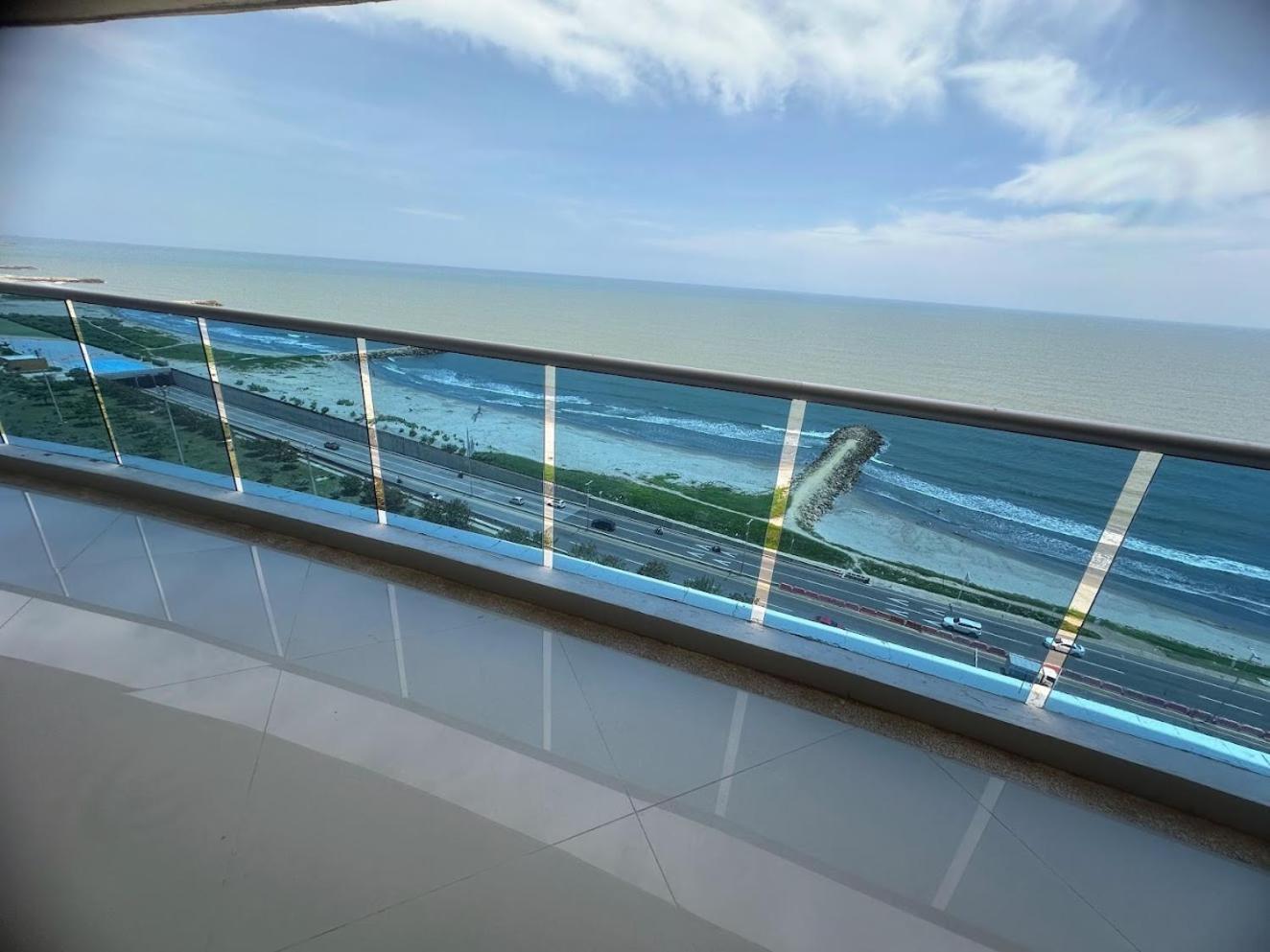 Front Ocean View Penthouse Apartamento