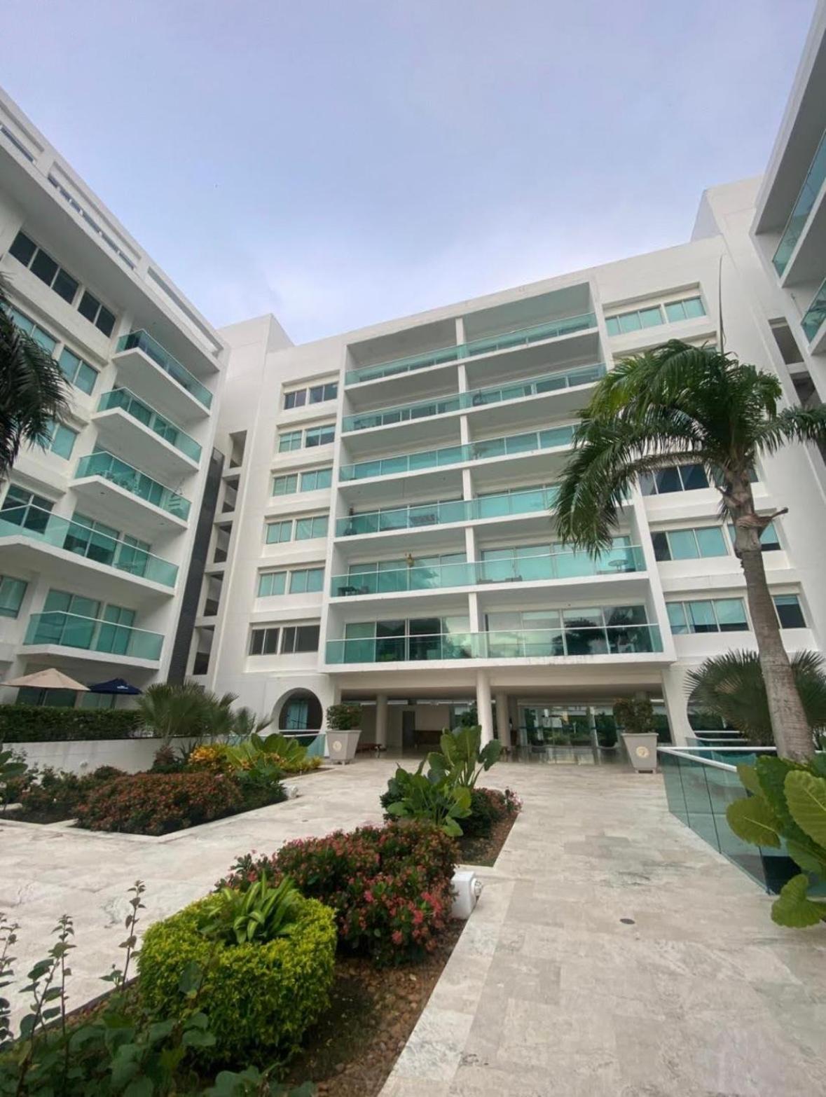 Front Ocean View Penthouse Apartamento *